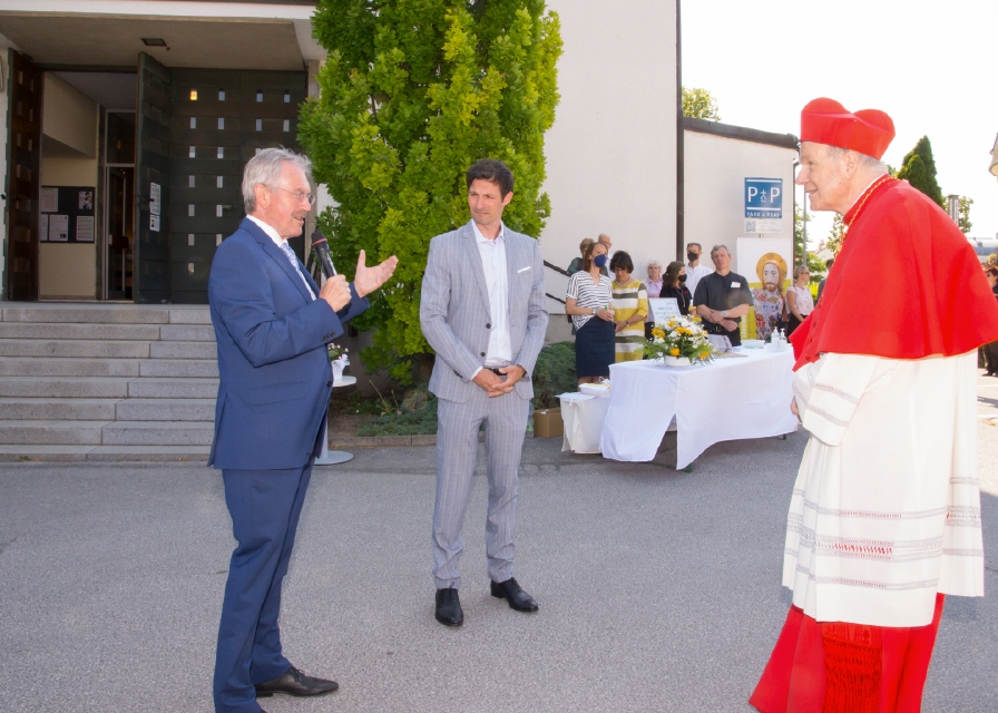 Landtagspräsident Wilfing und Bürgermeister Lobner begrüßen Kardinal Schönborn