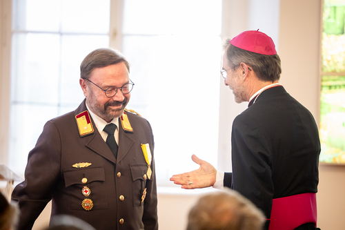 Ordensverleihung / Erzdiözese Wien/ Schönlaub, Stephan Schönlaub Ordensverleihung
